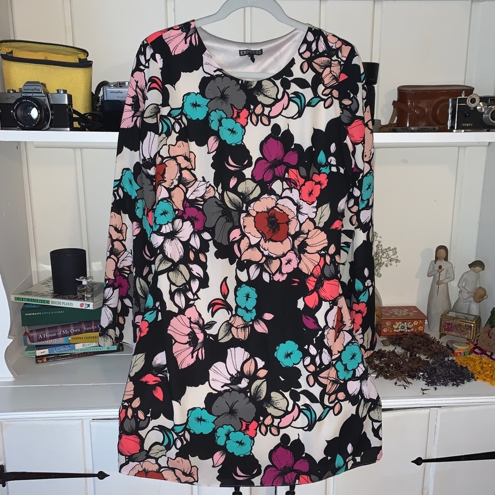 Floral cut out vintage 60’s style dress